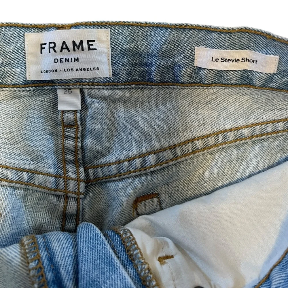 FRAME Le Stevie Short in Henley